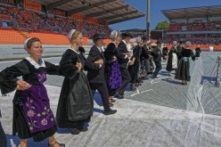 interceltique-2018-image13847-cercle-brug-ar-menez-de-spézet