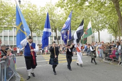 Festival interceltique - Parade Drapeaux - D419050