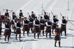 D423511-Prince Charles Pipe Band