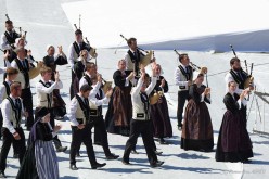 D423732-Bagad et Cercle Kerlenn Pondi