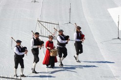 D423382-Only Boys Aloud