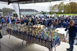 Podium et coupes des vainqueurs Rallye de BROCELIANDE 2024-9745