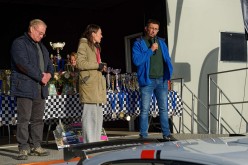 Podium et coupes des vainqueurs Rallye de BROCELIANDE 2024-9773