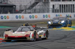 N° 38 CADILLAC V-SeriesR en catégorie Hypercar - 24 H du Mans 2026 - 813D4C