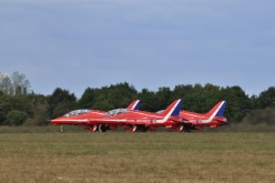 RENNES AIRSHOW 2010 -   les " Red Arrows " 6
