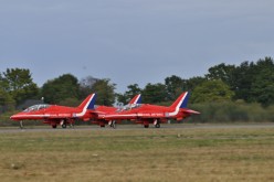 RENNES AIRSHOW 2010 -   les " Red Arrows " 7