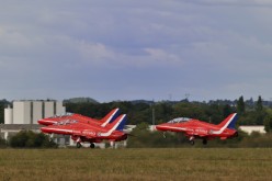 RENNES AIRSHOW 2010 -   les " Red Arrows " 8