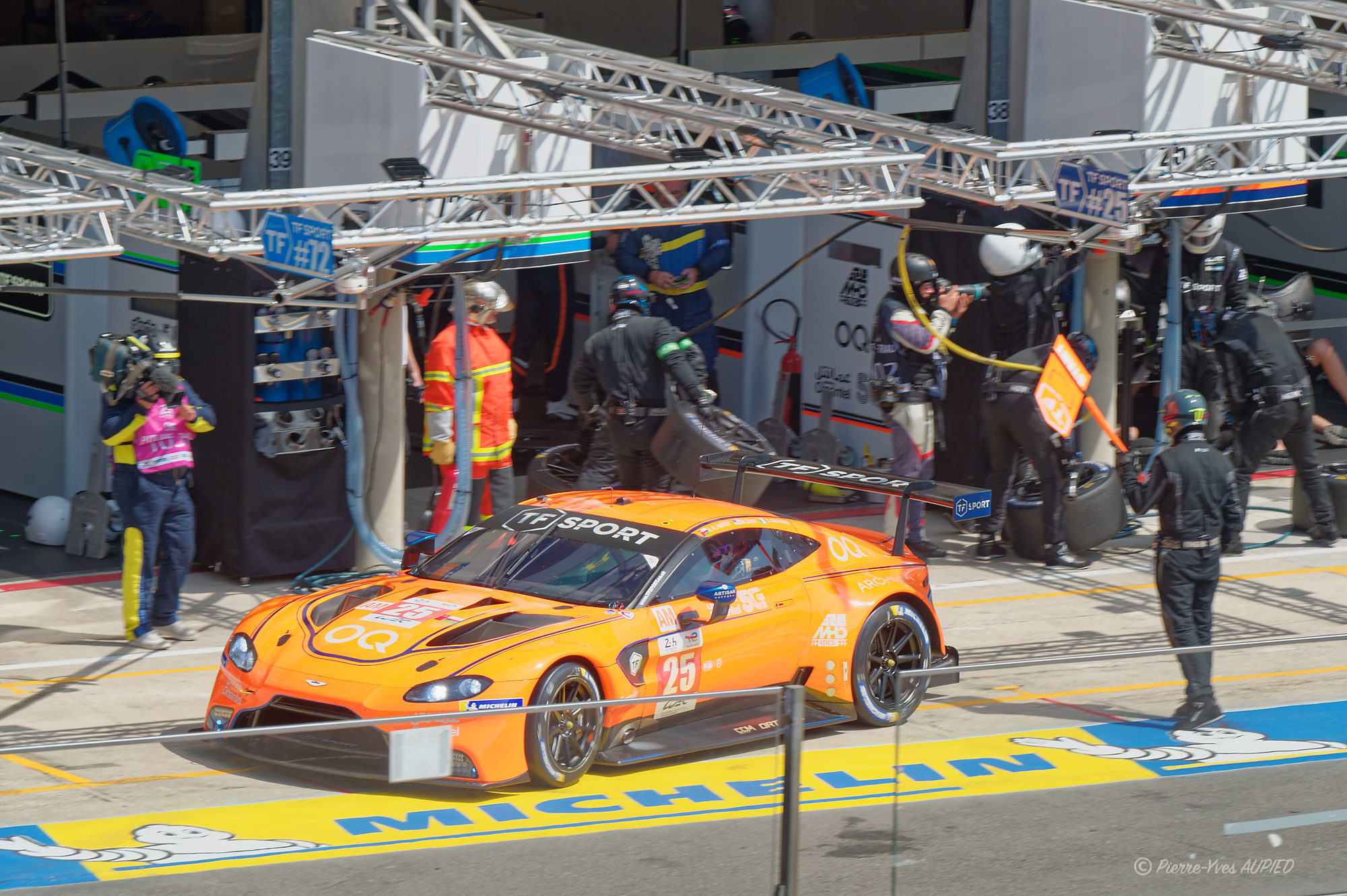 24H du Mans 2023 - n°25 Aston Martin Vantage AMR - IMG3330