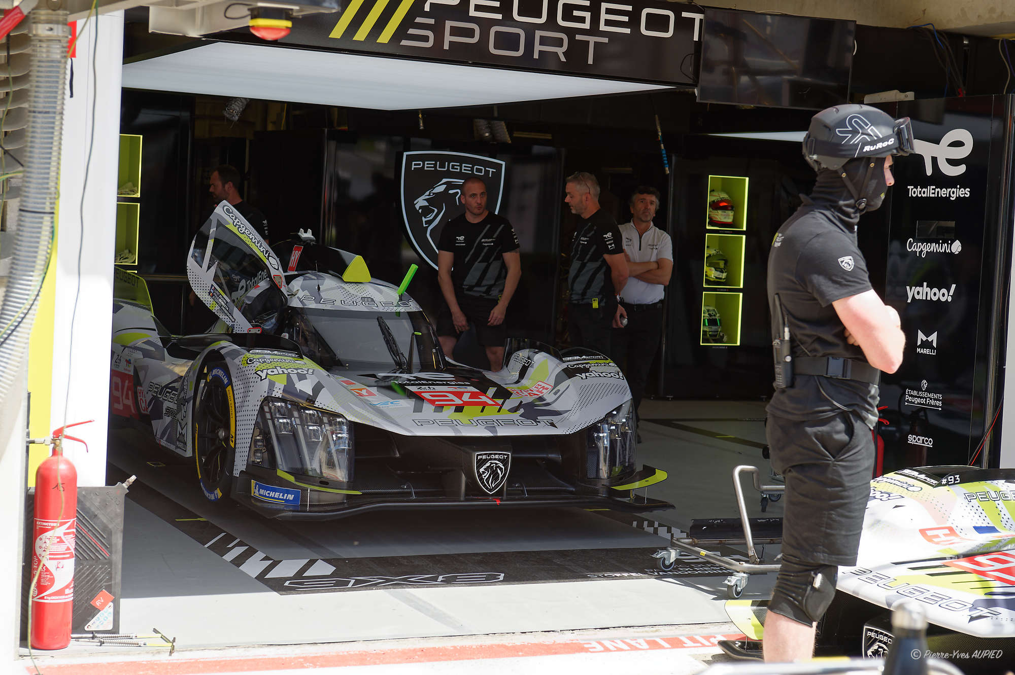 LeMans-2024 #94 Peugeot 9X8 img3744