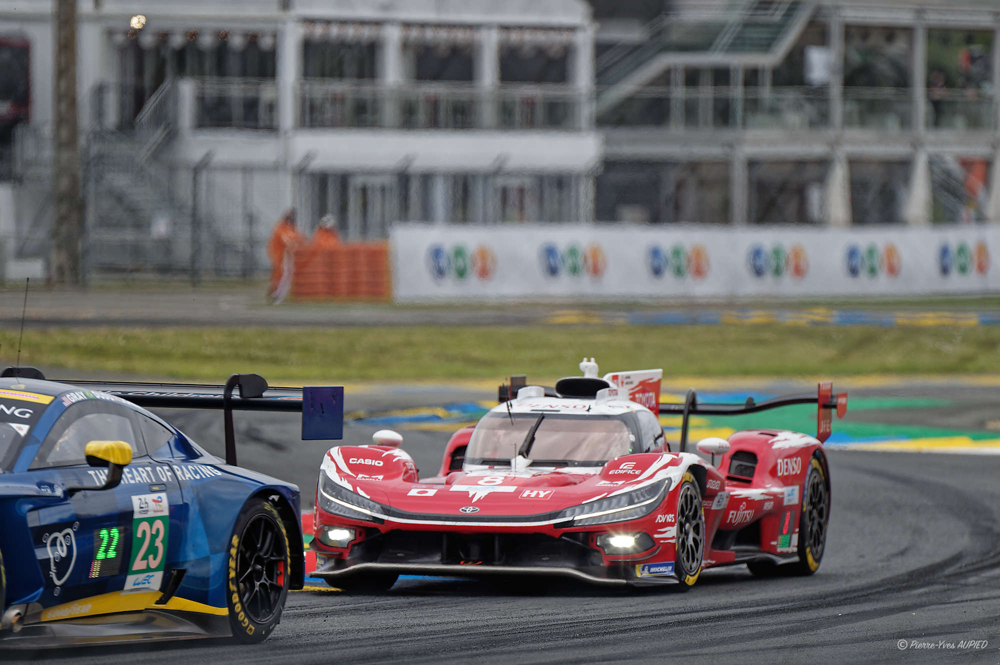 N° 8 TOYOTA TR010 Hybrid en catégorie Hypercar - 24 H du Mans 2026 - 733D4C