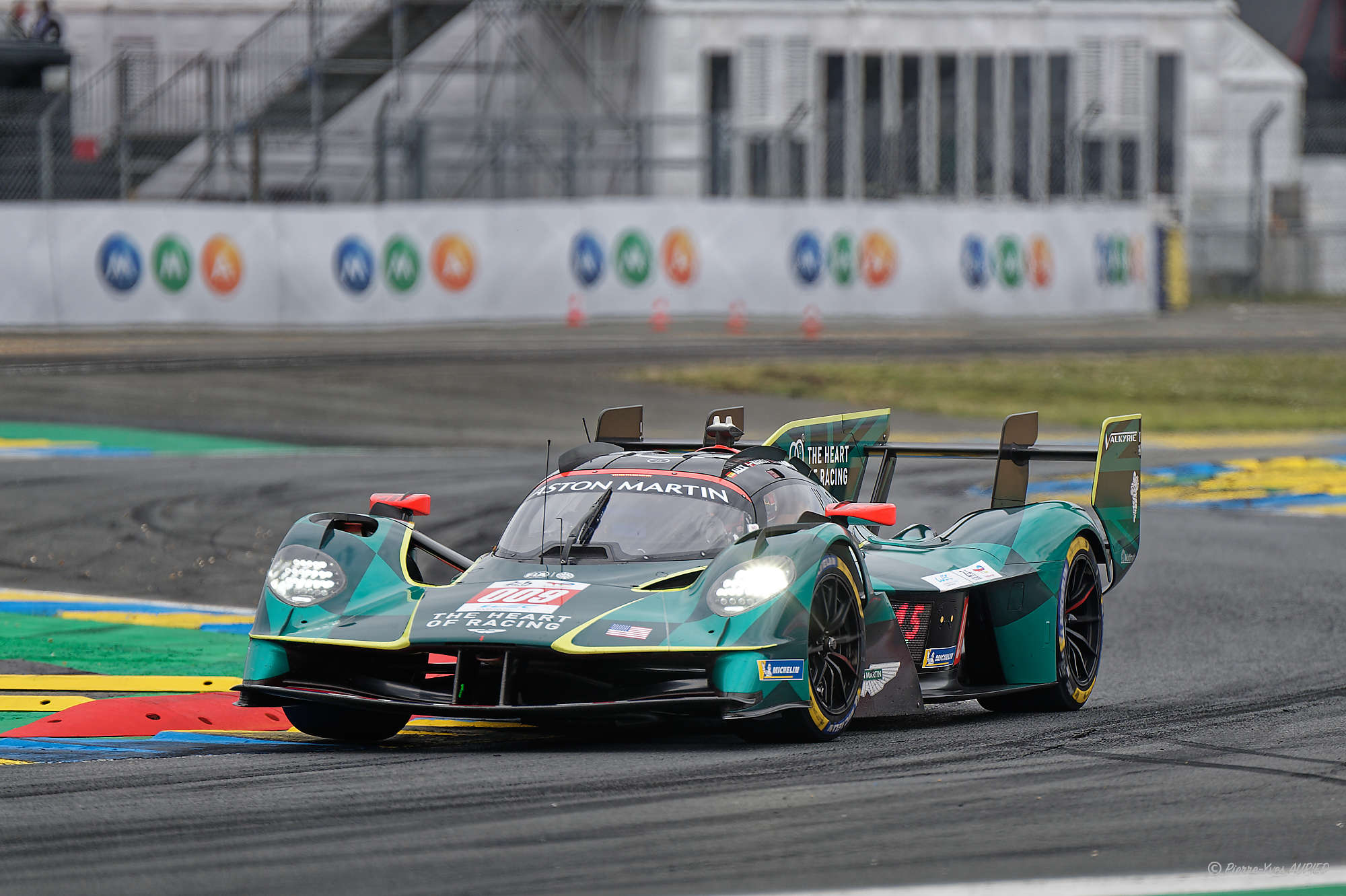 N° 009 ASTON MARTIN Valkyrie en catégorie Hypercar - 24 H du Mans 2026 - 779D4C