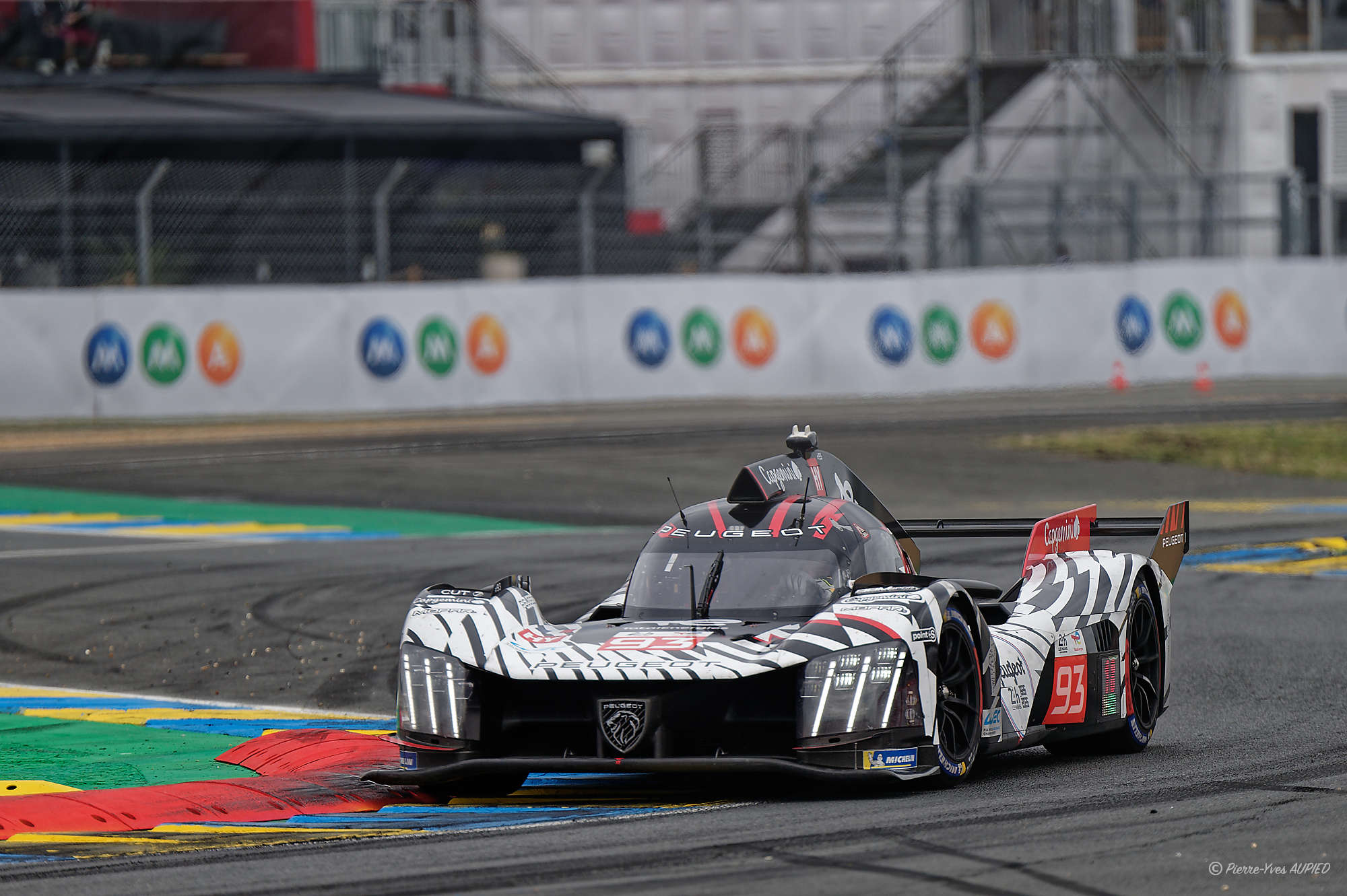 N° 93 PEUGEOT 9X8 en catégorie Hypercar - 24 H du Mans 2026 - 804D4C