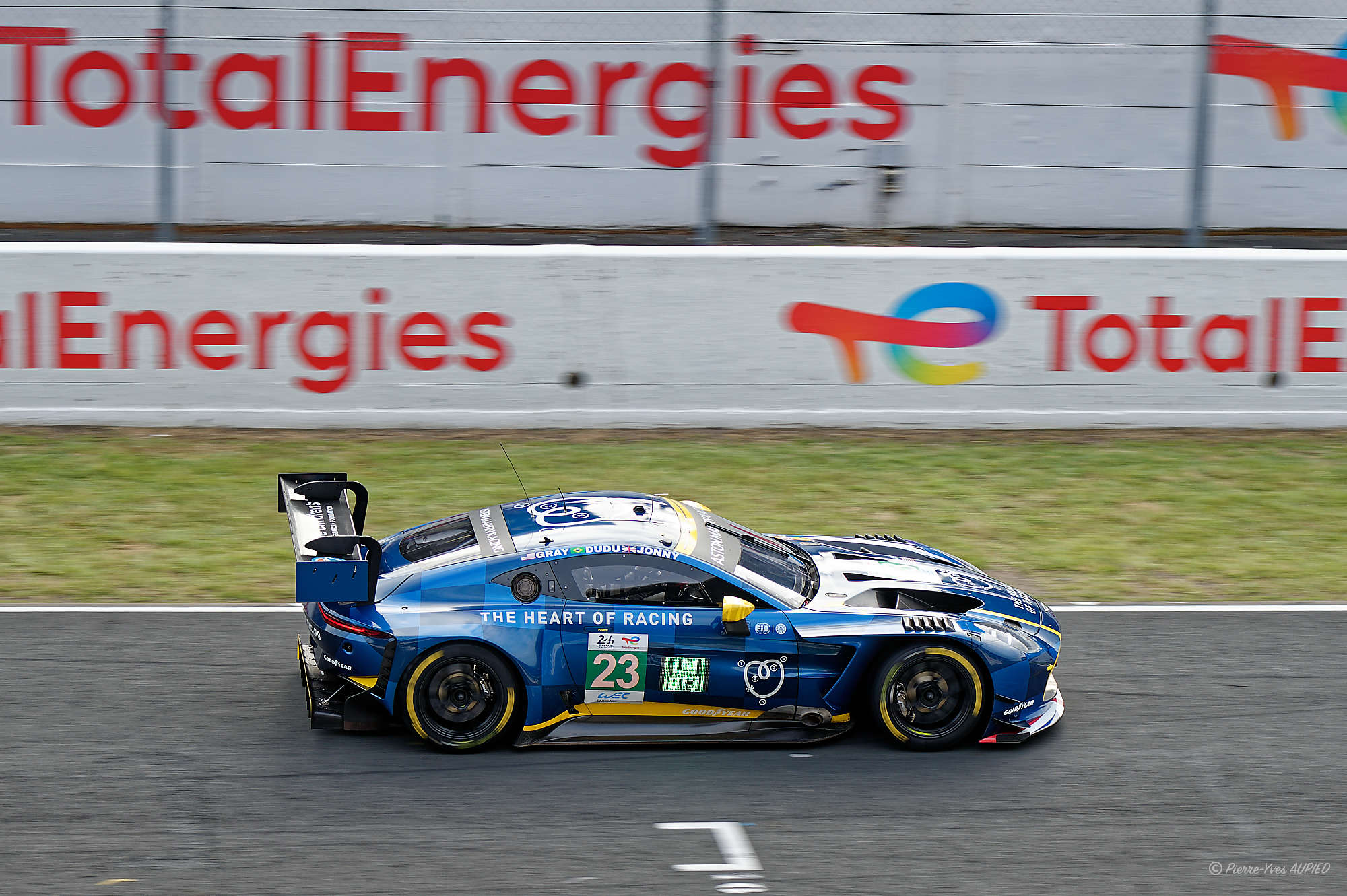N° 23 ASTON MARTIN Vantage AMR LMGT3 en catégorie LMGT3 - 24 H du Mans 2026 - 876D4C