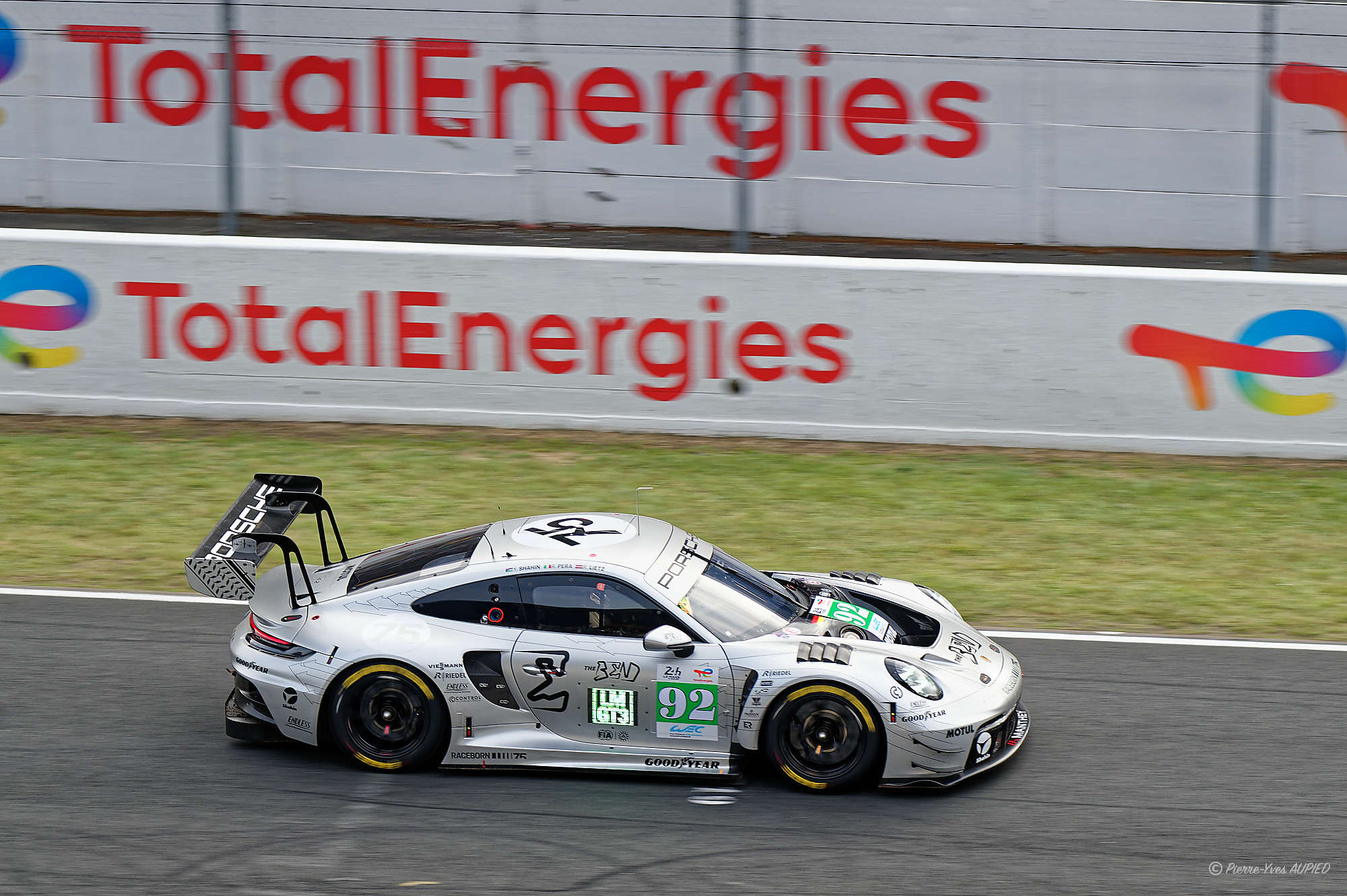 N° 92 PORSCHE 911 GT3 R LMGT3 en catégorie LMGT3 - 24 H du Mans 2026 - 884D4C