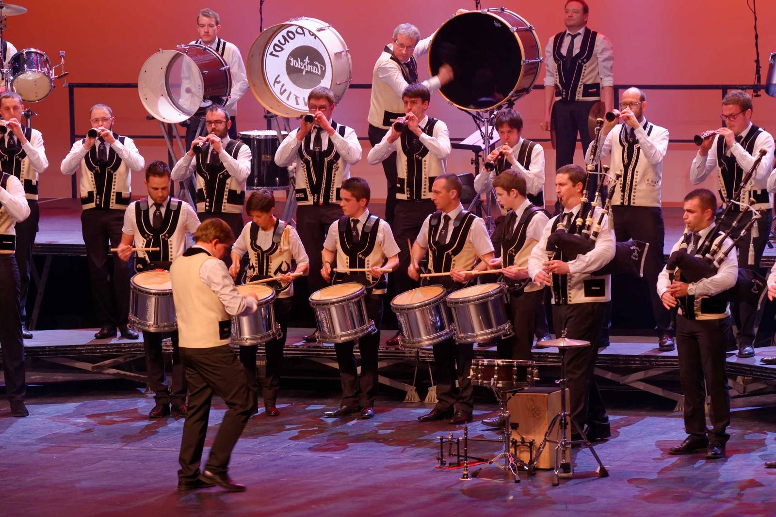 PA25666-Kerlenn-Pondi