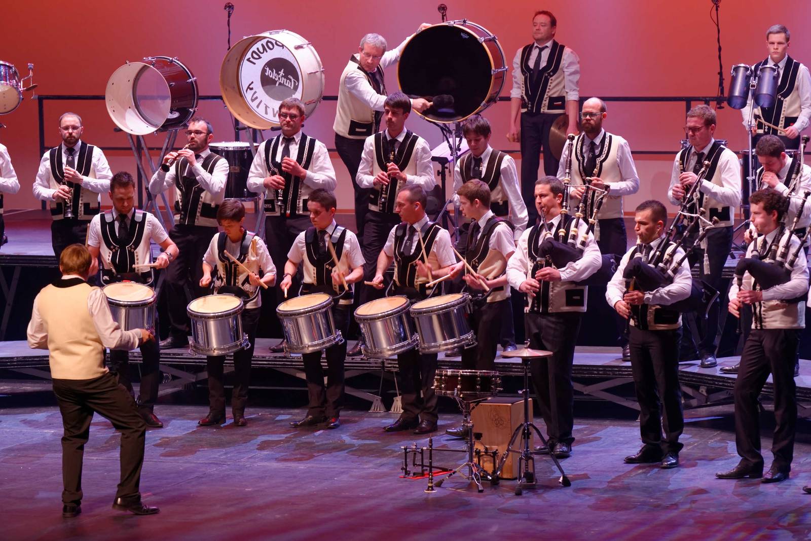 PA25669-Kerlenn-Pondi