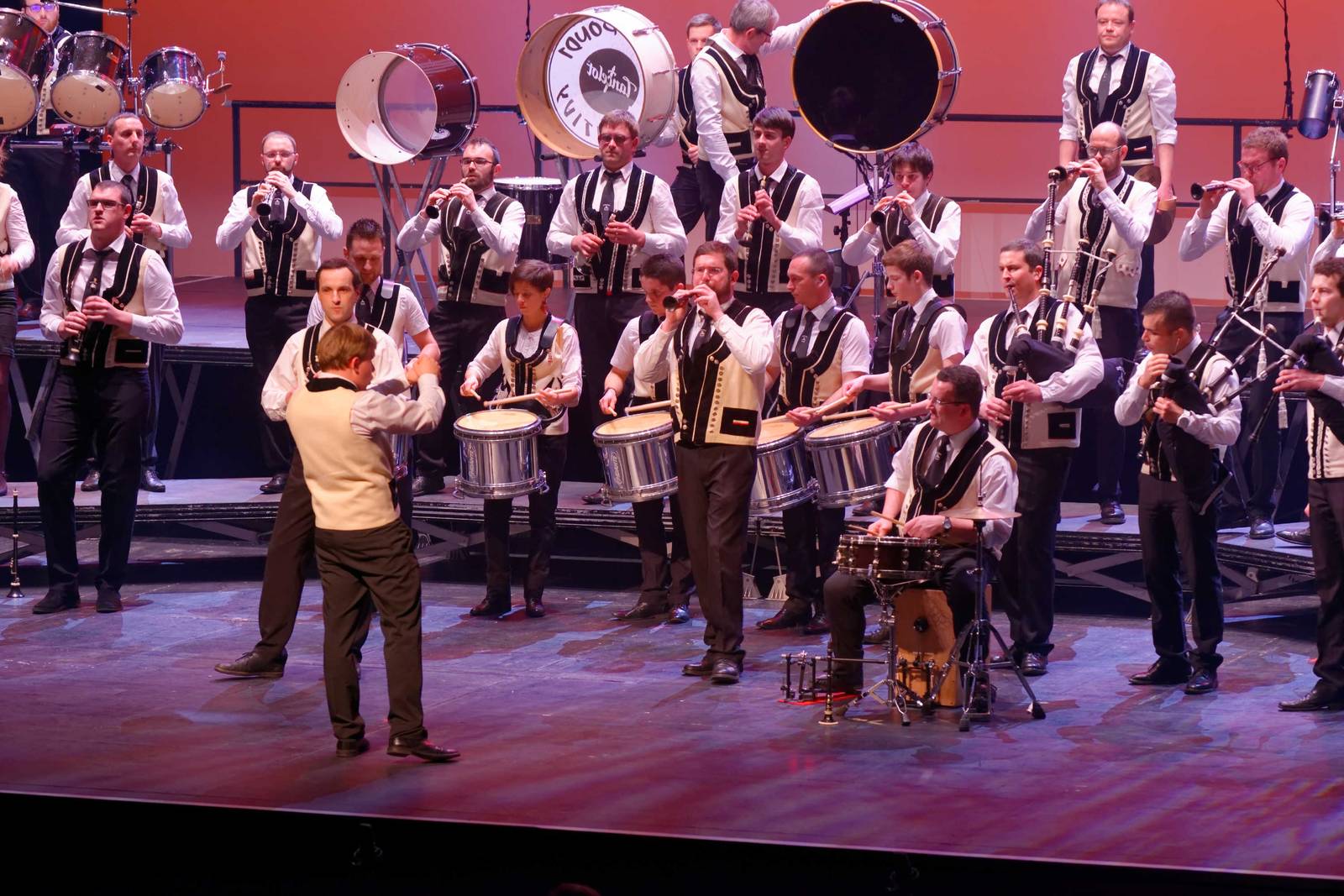 PA25672-Kerlenn-Pondi