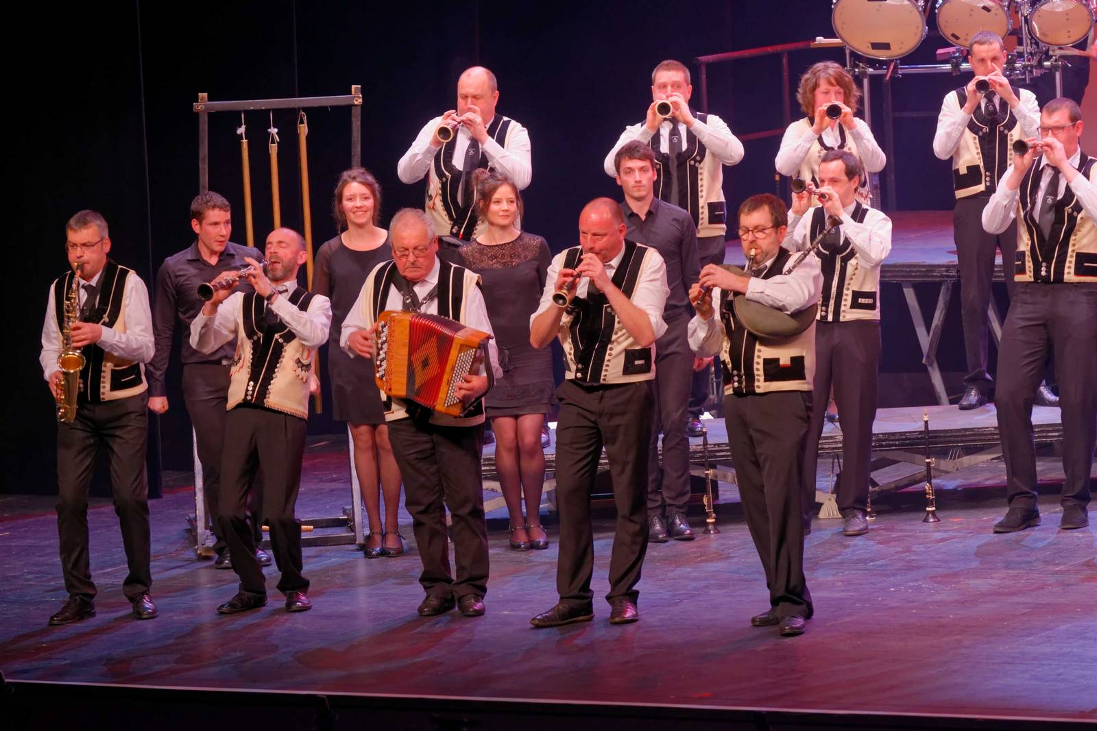 PA25704-Kerlenn-Pondi