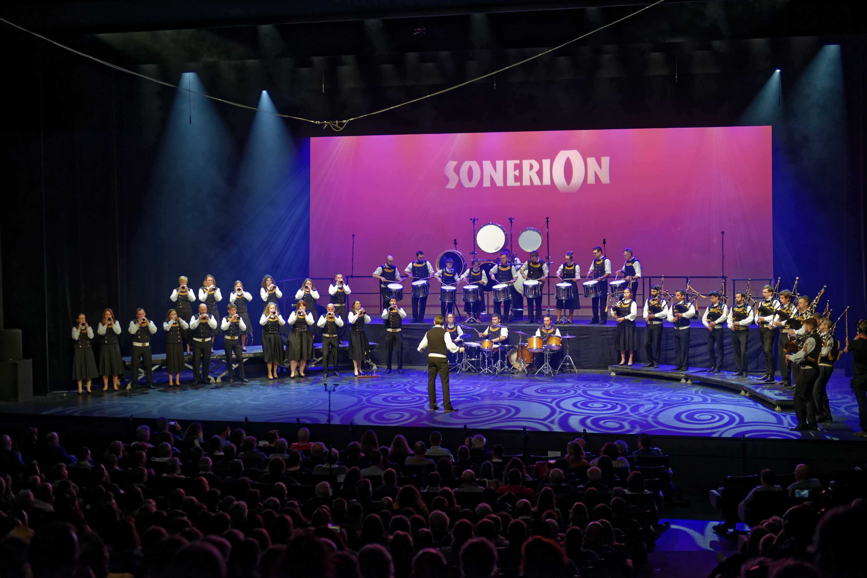 D427093BAupied-MoulinVert