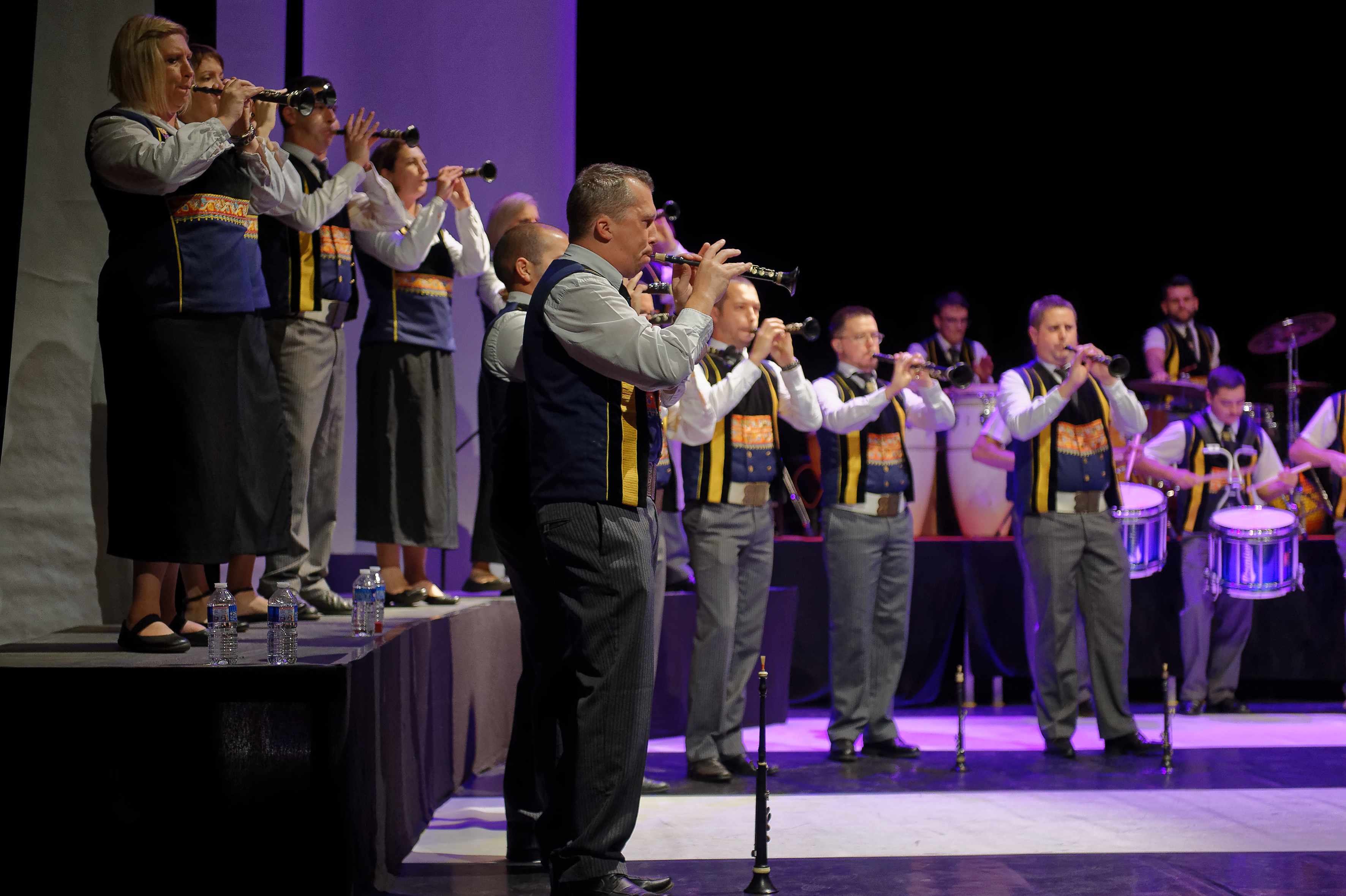 Bagad-Kemper-Bouvron-14-Oct-2018 D417344 PYA