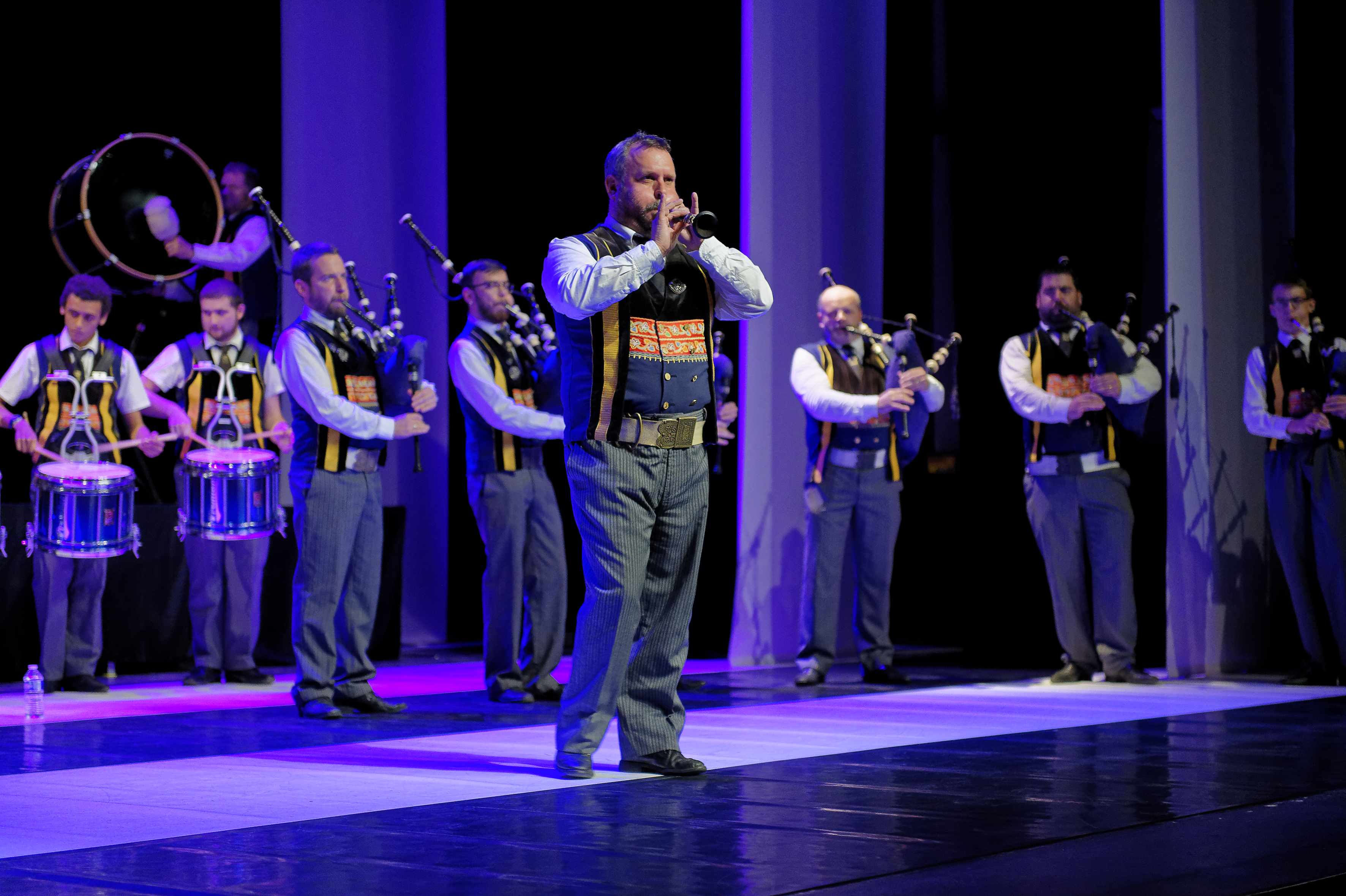 Bagad-Kemper-Bouvron-14-Oct-2018 D417348 PYA