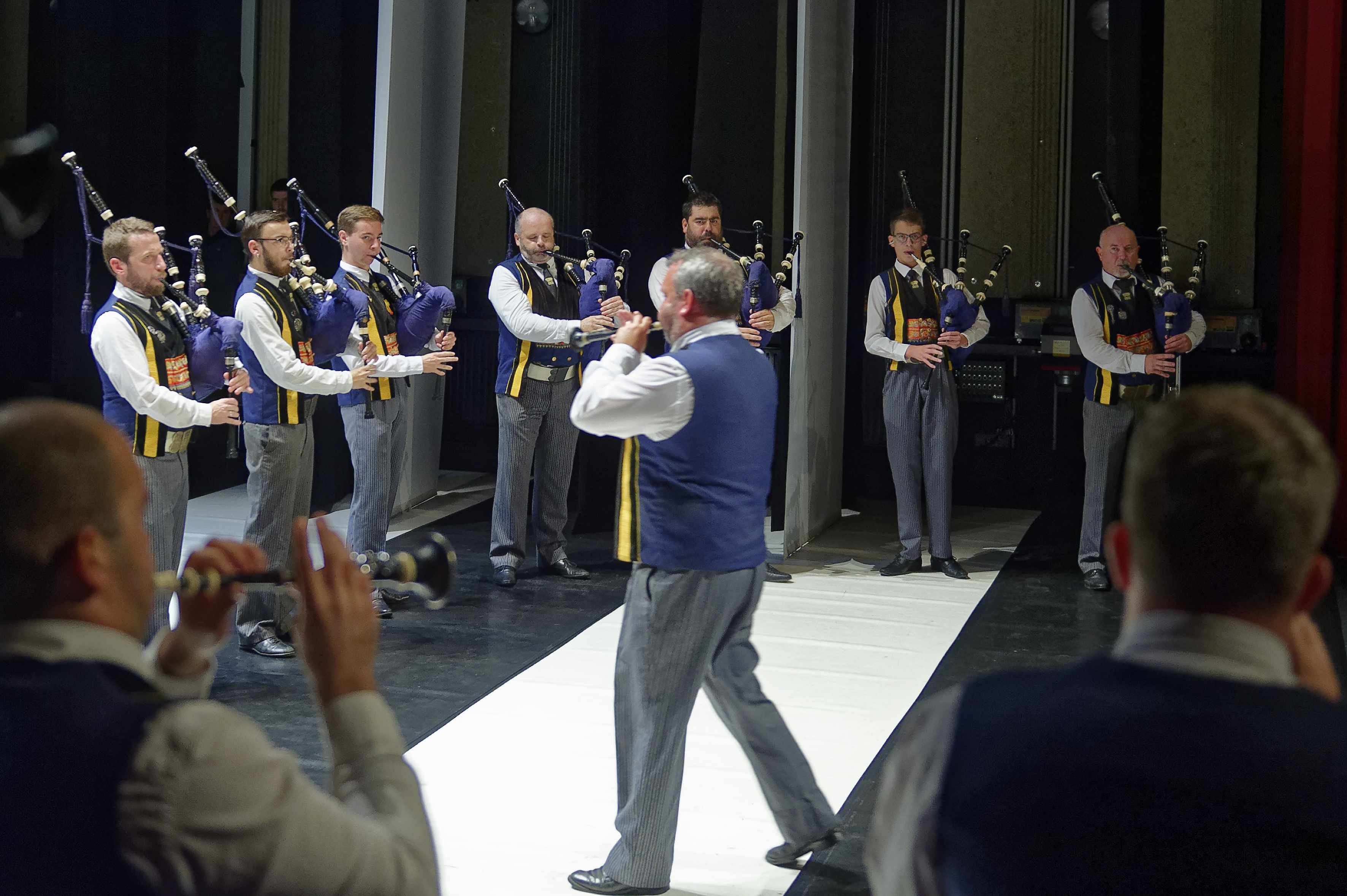 Bagad-Kemper-Bouvron-14-Oct-2018 D417360 PYA