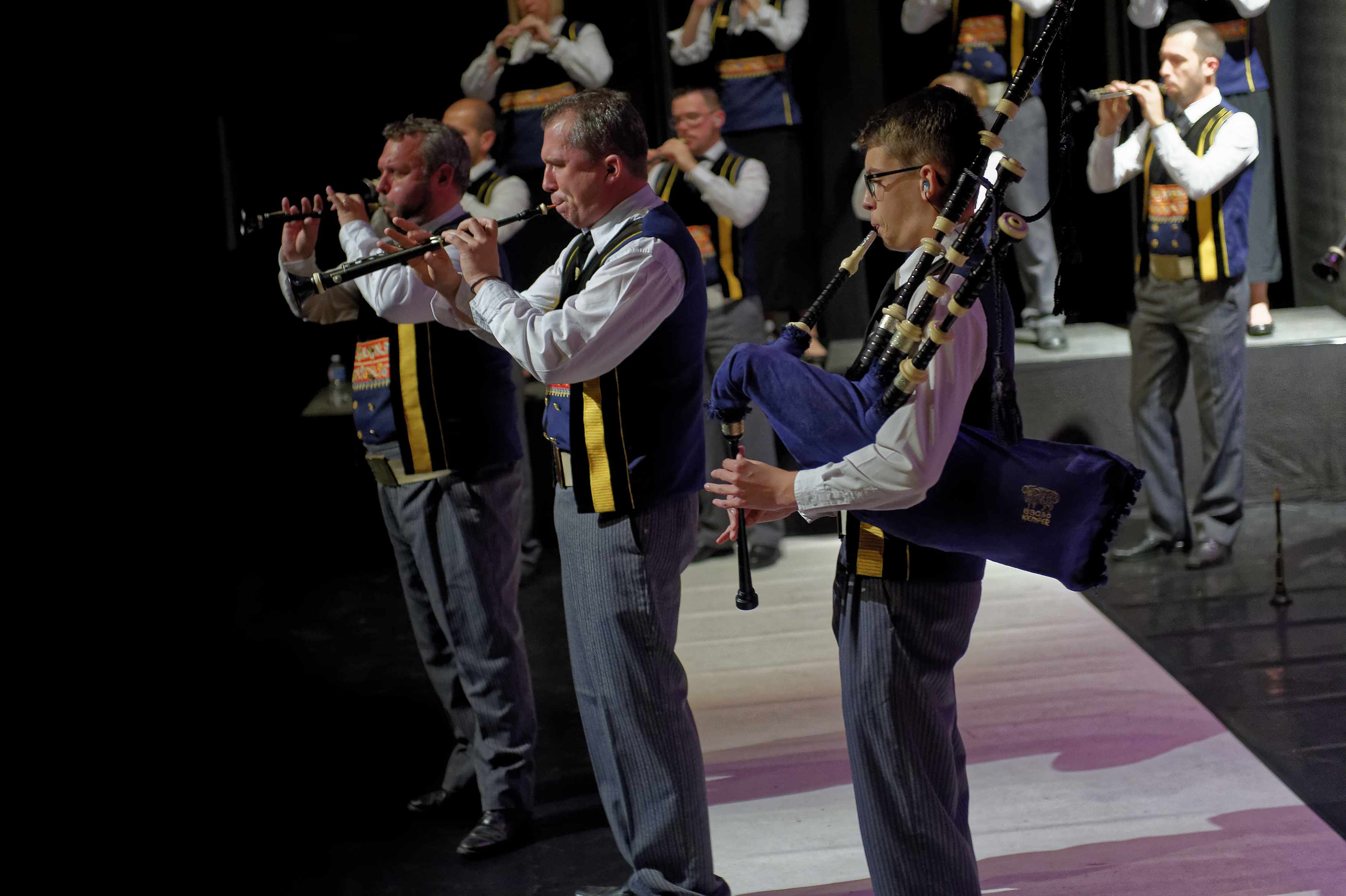 Bagad-Kemper-Bouvron-14-Oct-2018 D417365 PYA