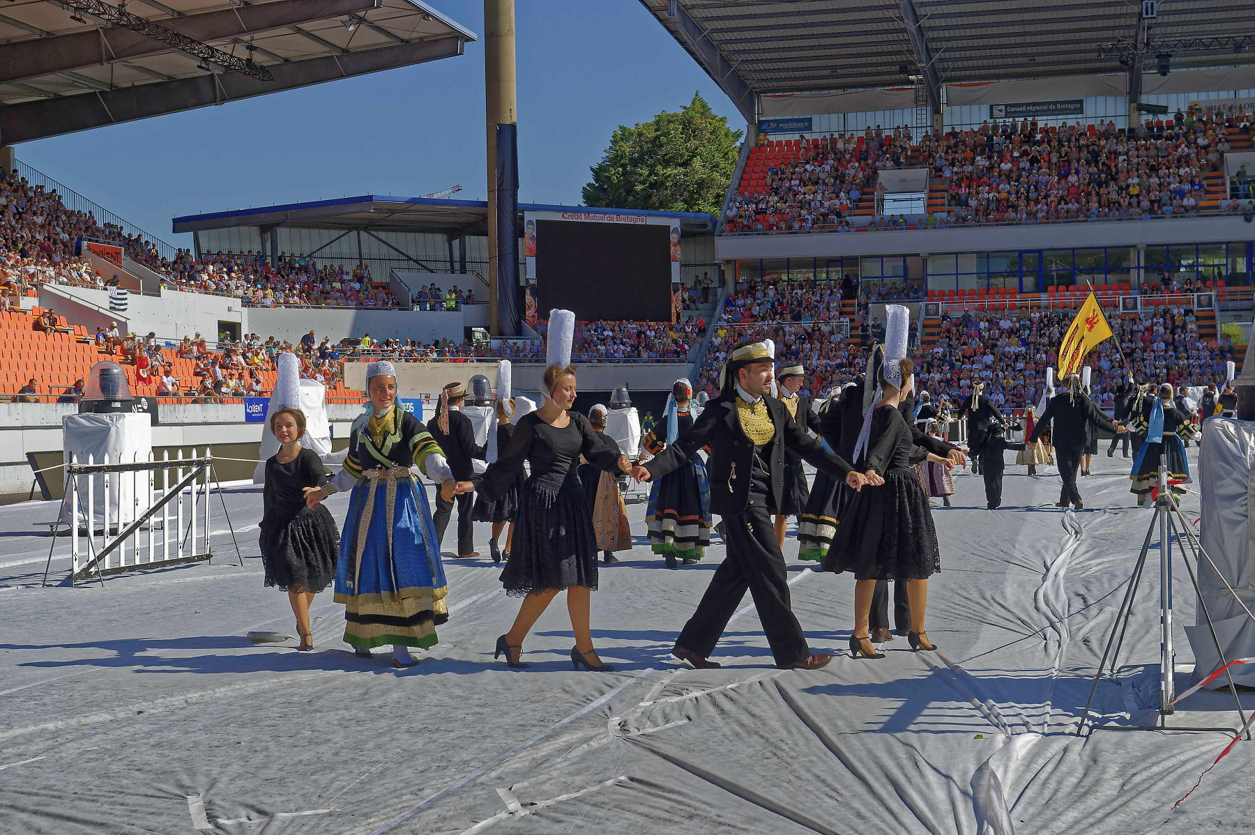interceltique-2018-image12873-cercle-ar-vro-vigoudenn-de-pont-l-abbé