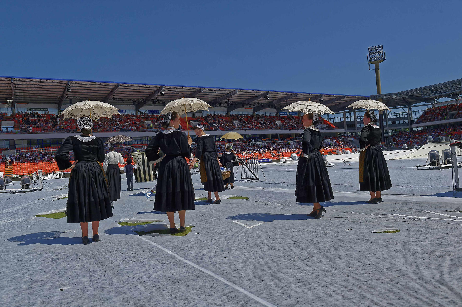 interceltique-2018-image14134-cercle-celtique-les-blés d-or-de-saint-nicolas-du-pélem