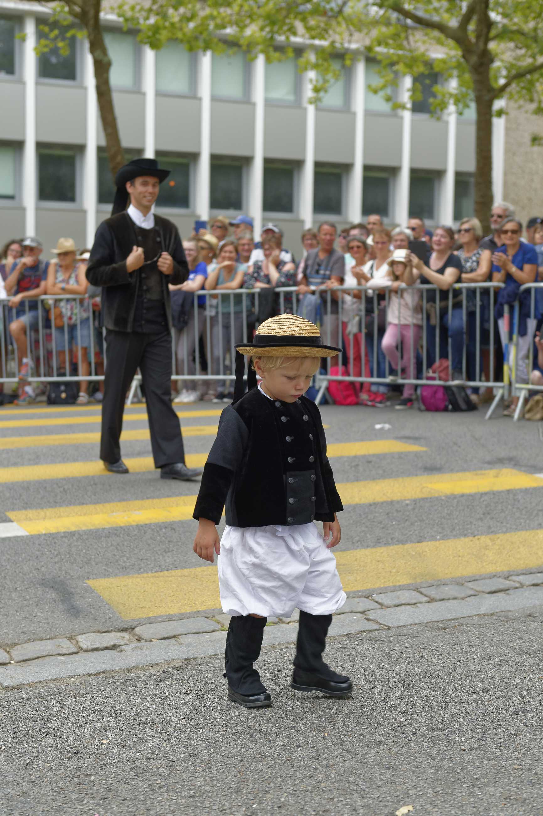 Festival interceltique - Cercle Ar Bleuniou Kignez - D420065