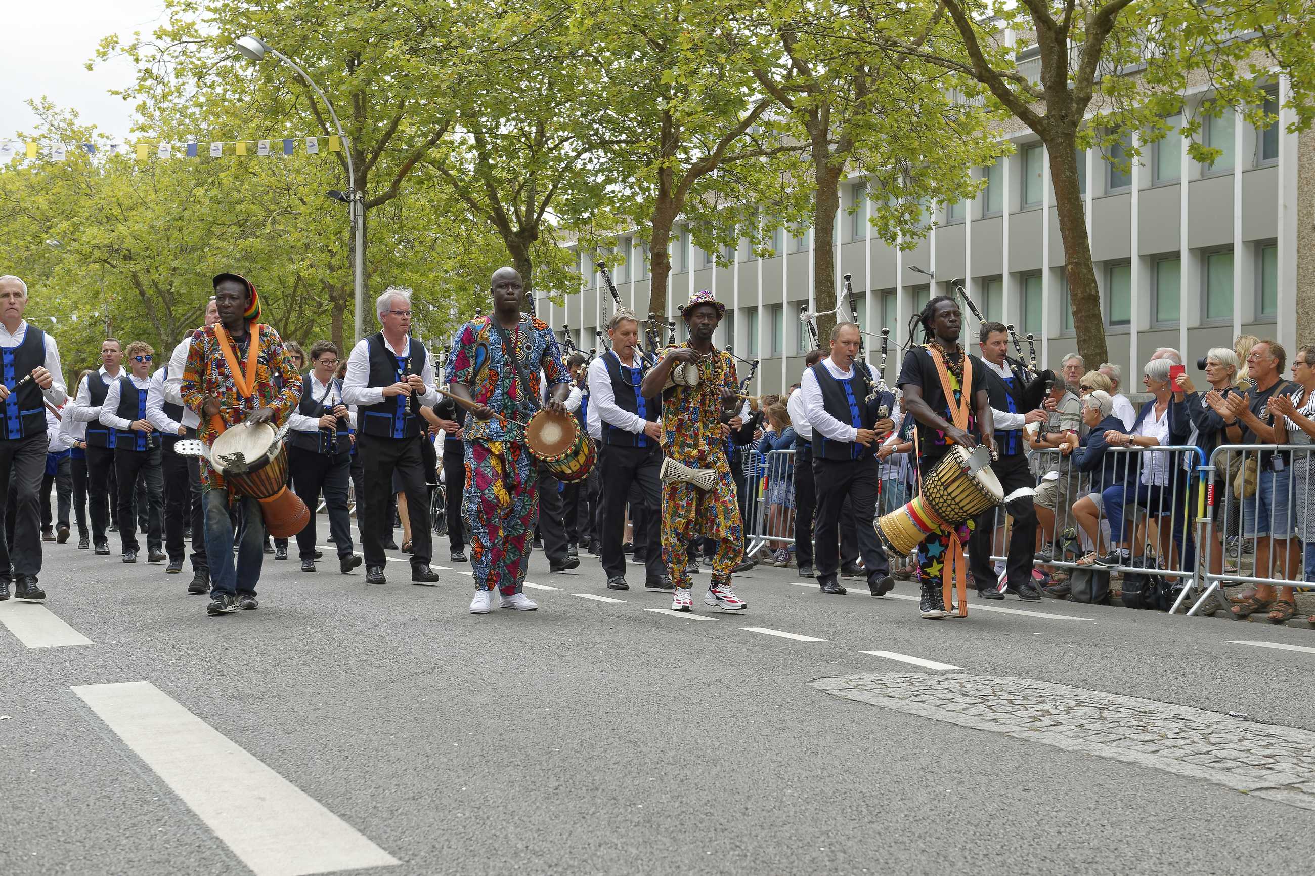 Festival interceltique - Bagad Sonerion PlaÃ±vour - D420488