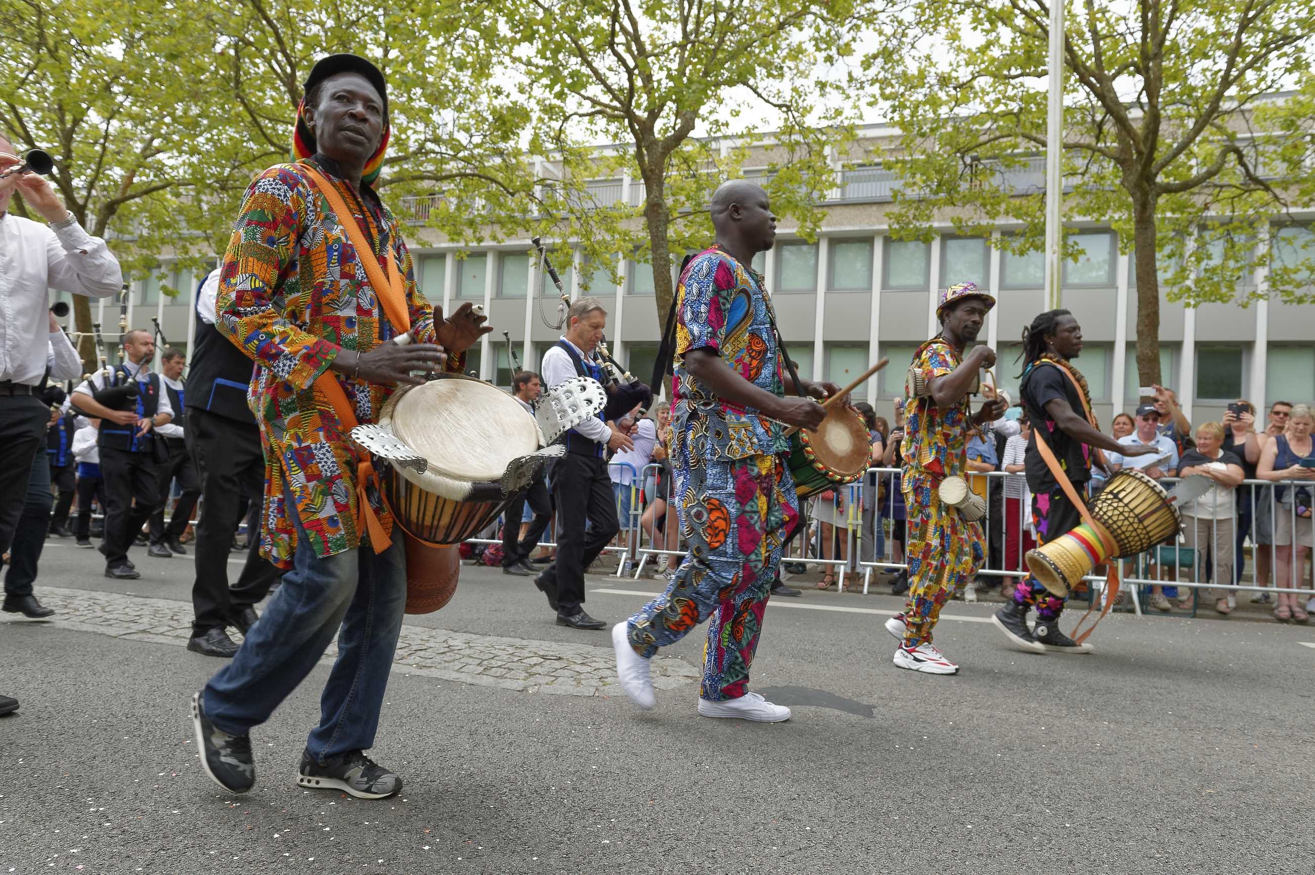 Festival interceltique - Bagad Sonerion PlaÃ±vour - D420494