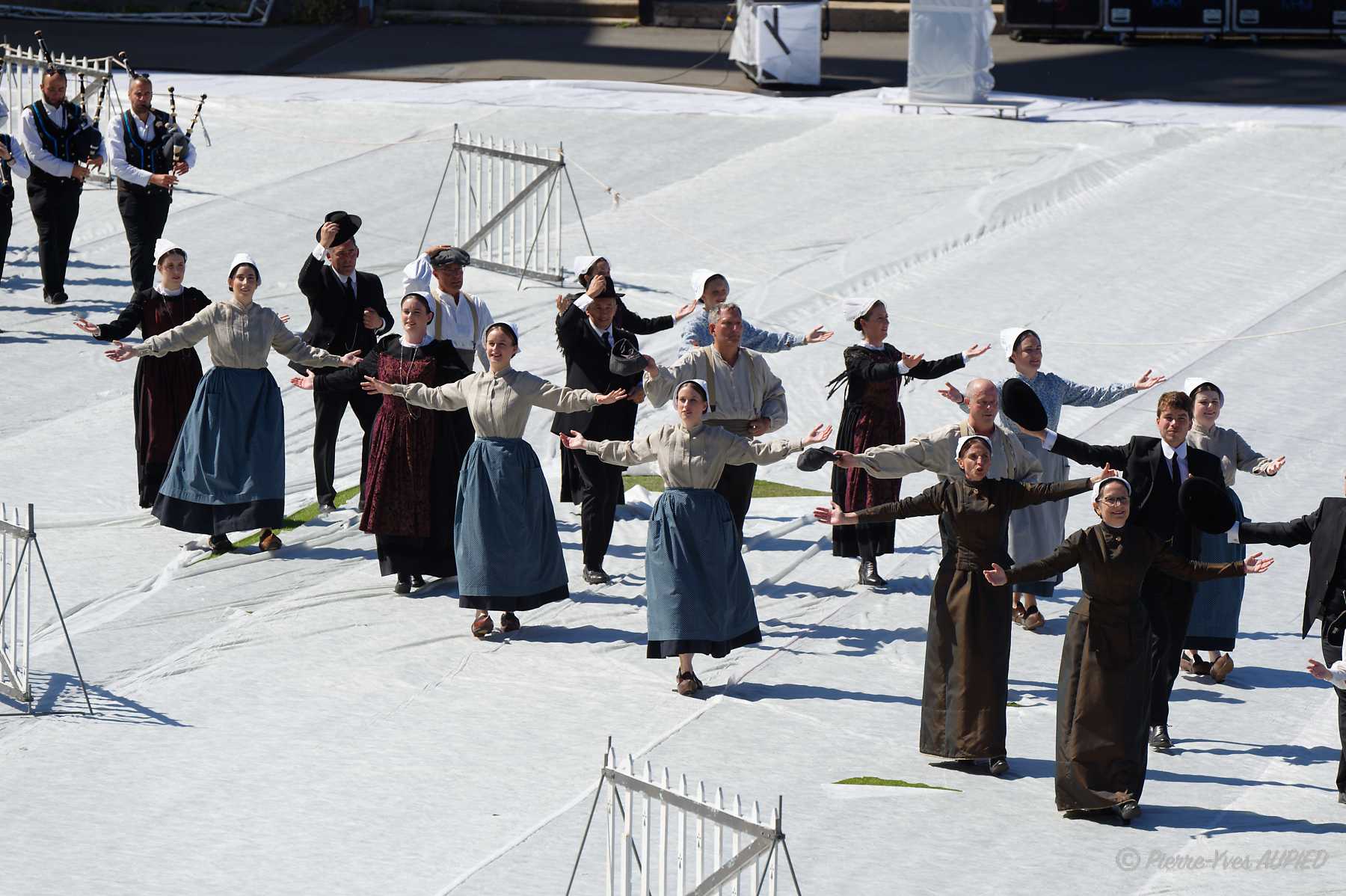 D423570-Cercle celtique Olivier de Clisson