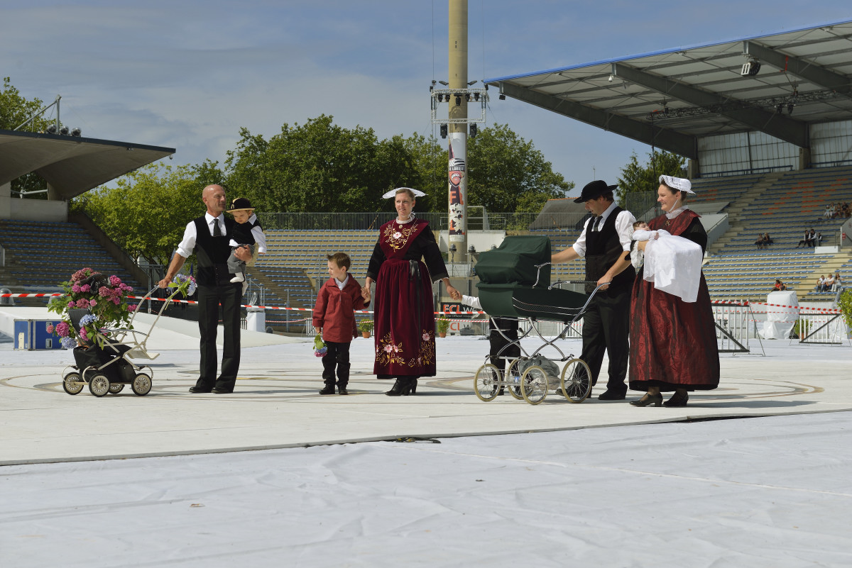 pya-interceltique-2014-parade 100