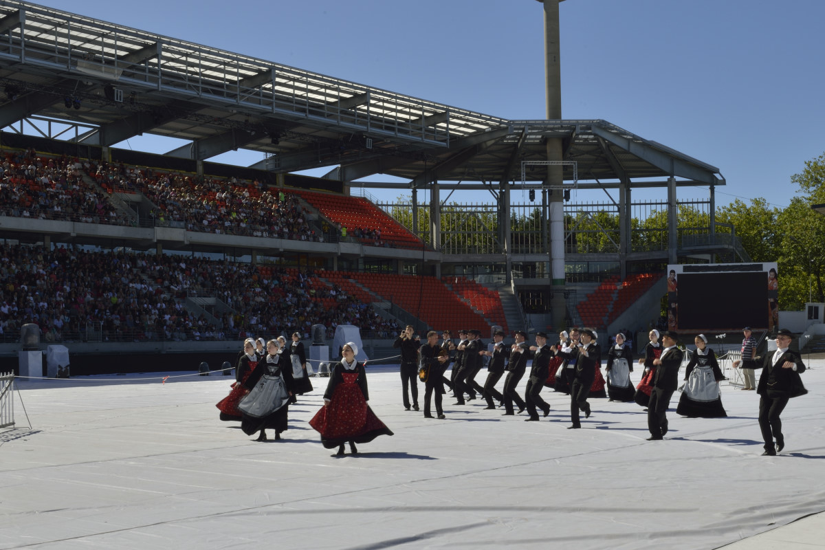interceltique-2015-077-cercle Brug Ar Menez Spezet