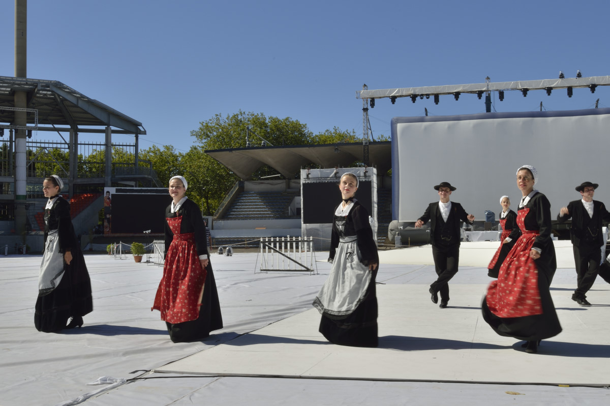 interceltique-2015-080-cercle Brug Ar Menez Spezet