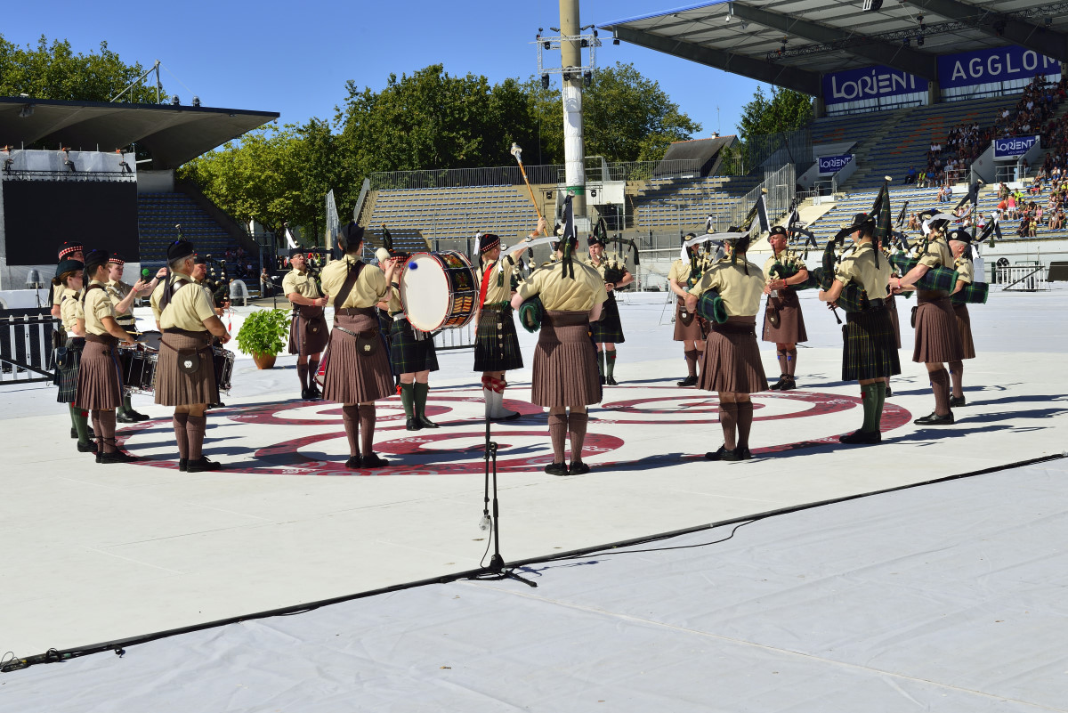 interceltique-2015-130-London Scottish Pipe Band Ecosse