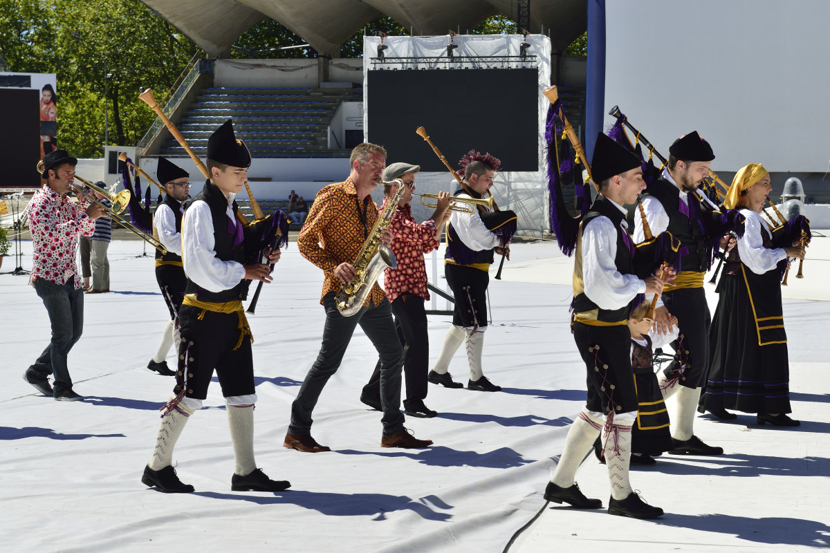 interceltique-2015-181-Banda de Gaitas Lakadarma Asturies
