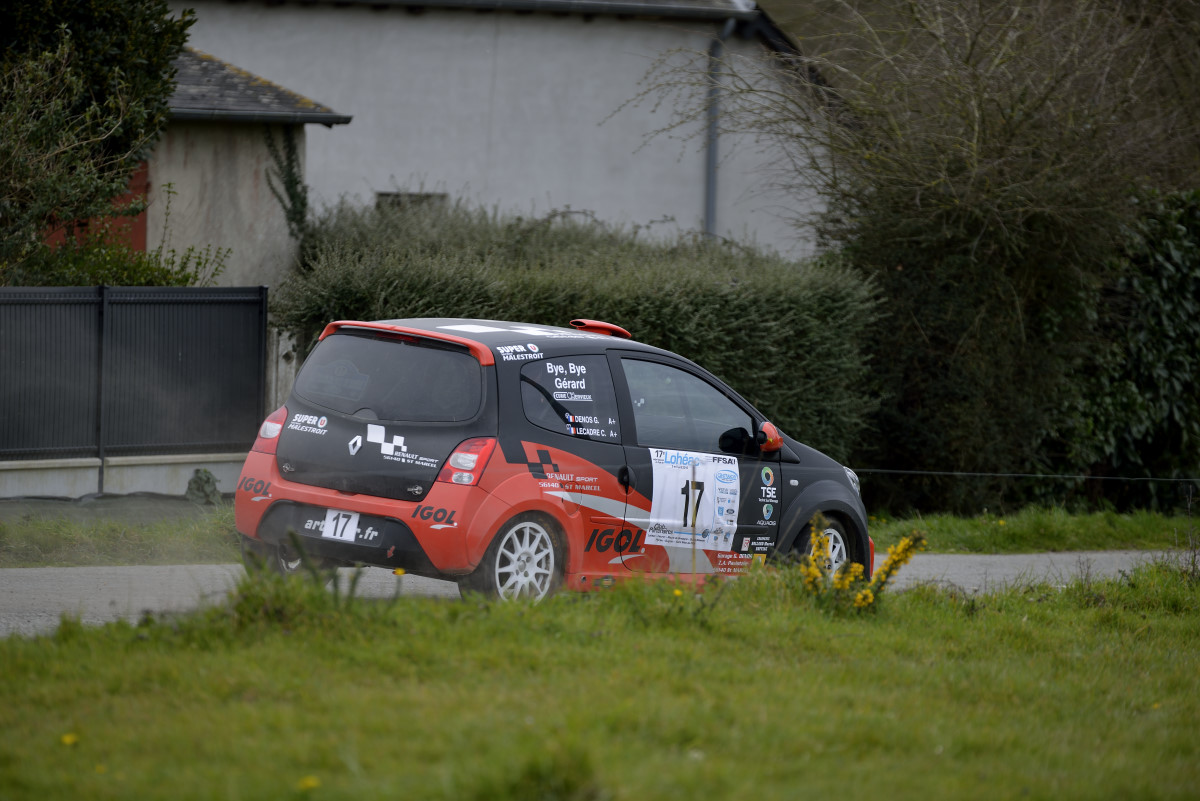 rallye-du-pays-de-Lohéac-2016 numero 17-Gwenael DENOS-Christian LECADRE-RENAULT Twingo Rs-R-R2 PA15644.jpg