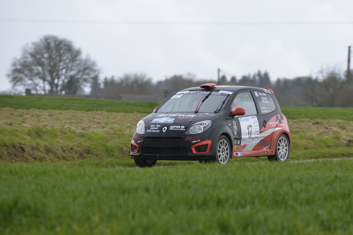 rallye-du-pays-de-Lohéac-2016 numero 17-Gwenael DENOS-Christian LECADRE-RENAULT Twingo Rs-R-R2 PA15726.jpg
