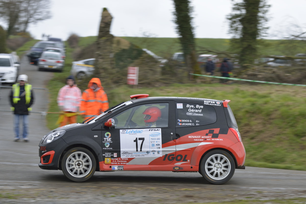 rallye-du-pays-de-Lohéac-2016 numero 17-Gwenael DENOS-Christian LECADRE-RENAULT Twingo Rs-R-R2 PA15727.jpg