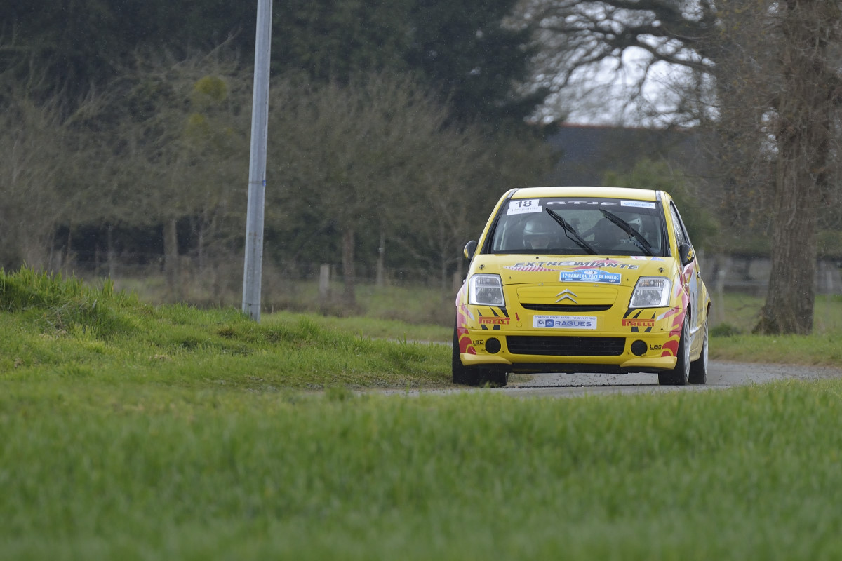 rallye-du-pays-de-Lohéac-2016 numero 18-Joel GLEDEL-Guilhem GLEDEL-CITROEN C2 R2-R-R2 PA15718.jpg