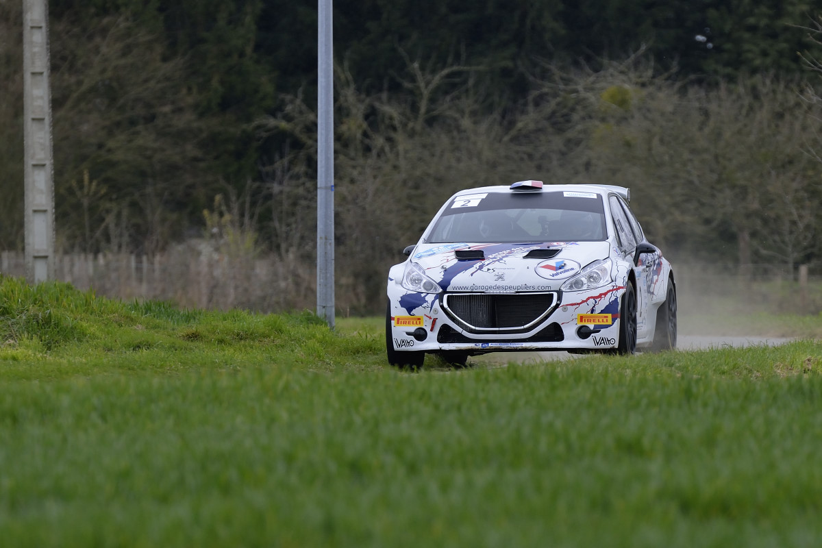 rallye-du-pays-de-Lohéac-2016 numero 02-Stephane PUSTELNIK-Lea PUSTELNIK-PEUGEOT 208 T16-R-R5 PA15671.jpg