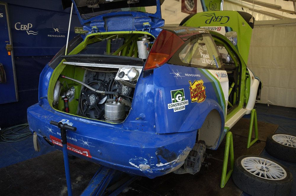 Lohéac-2009-stand-Pascal Le Nouvel-Ford-9