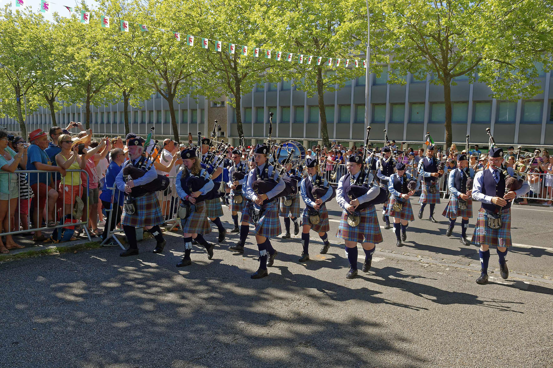 interceltique-2018-image13179-new-ross-and-district-pipe-band-d-irlande
