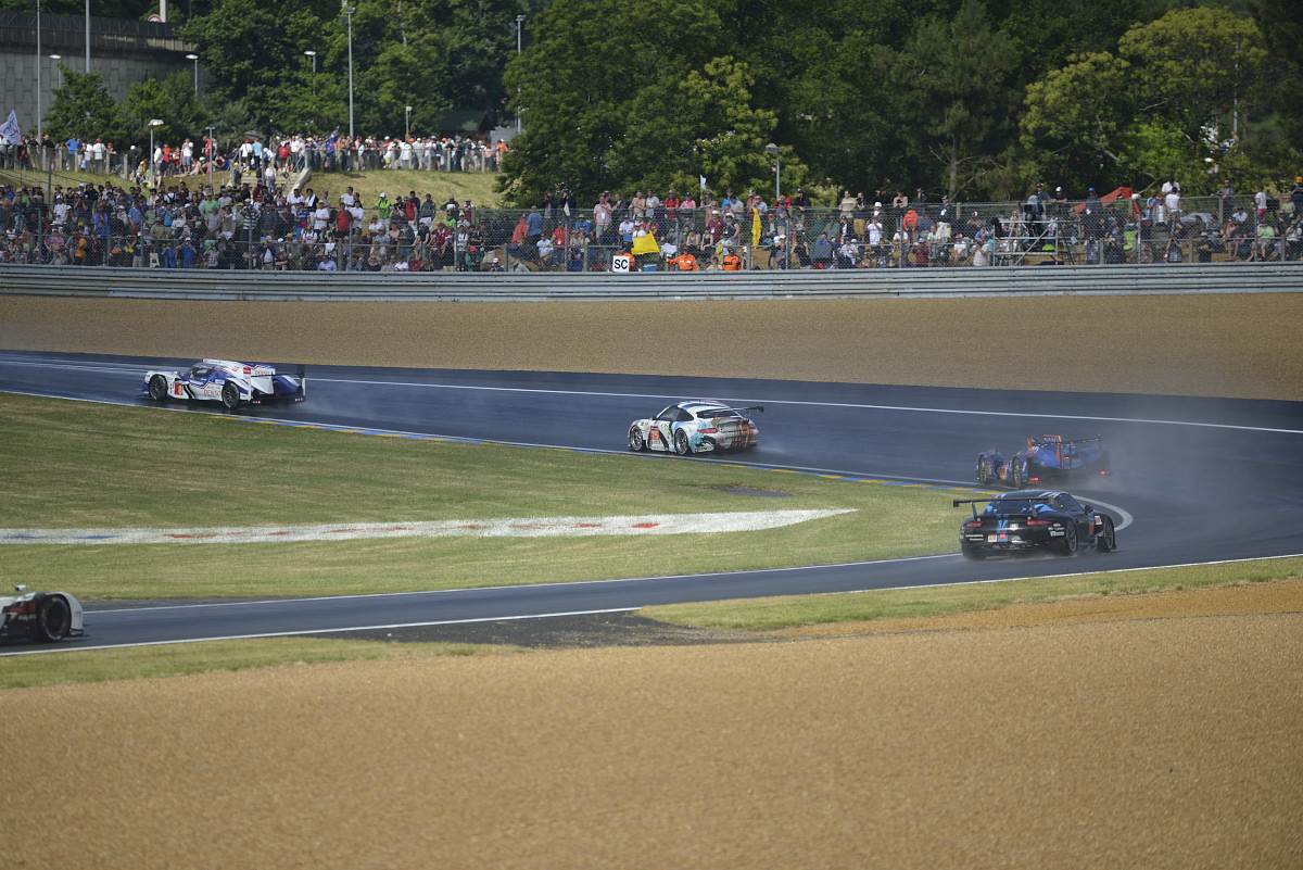 24H-Le-Mans-2014-095