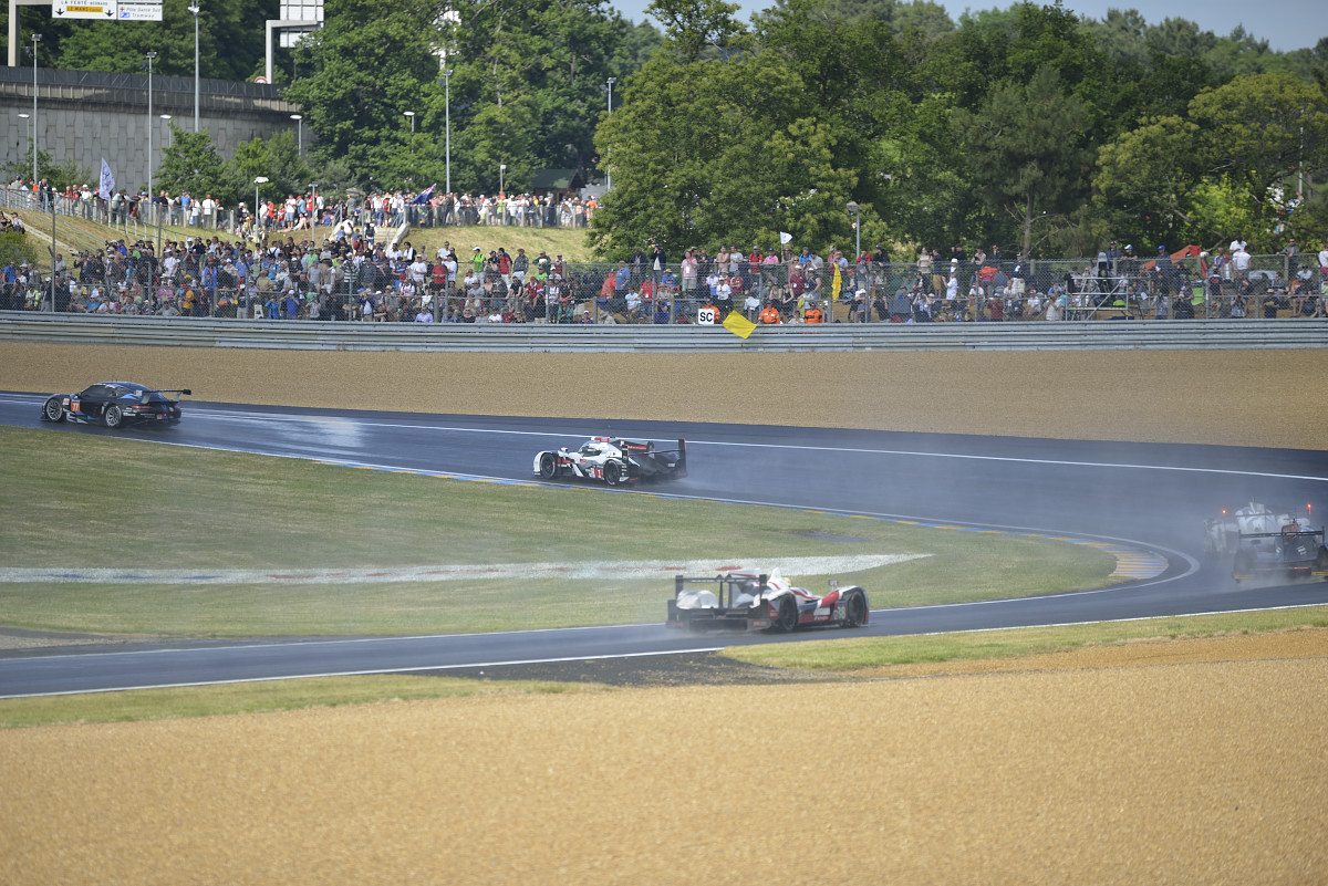 24H-Le-Mans-2014-097